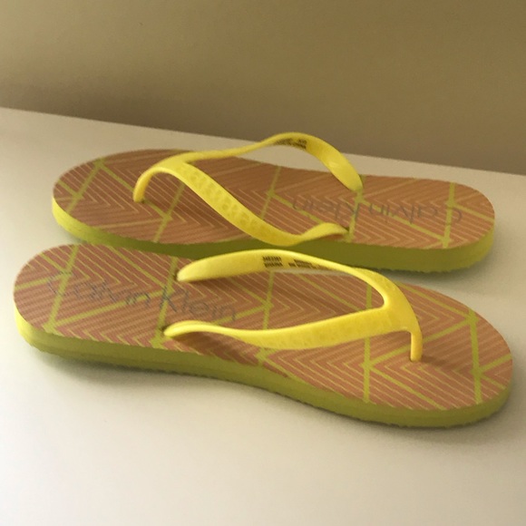 New Calvin Klein Flip Flops Thongs size 8 - Picture 1 of 6